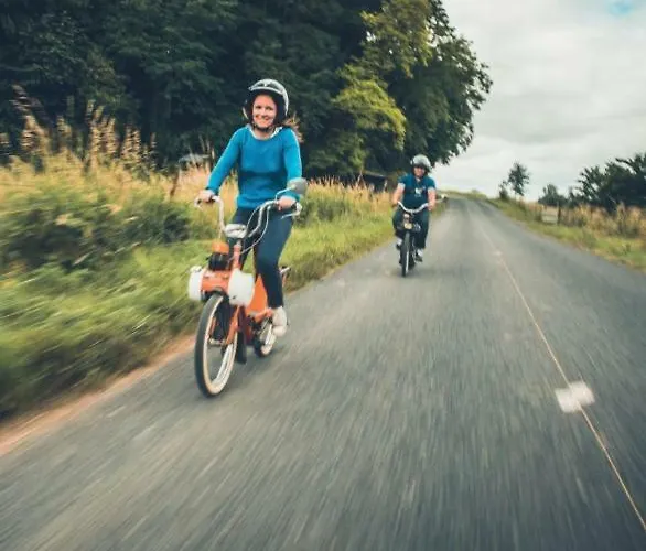 Les Mille Et Pierres Bed & Breakfast 3*